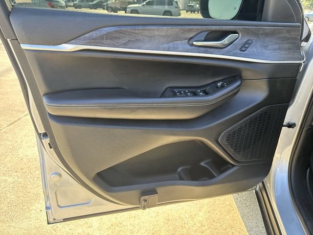 2025 Jeep Grand Cherokee L Limited 4x2