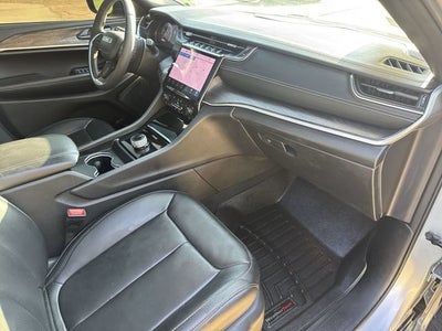 2025 Jeep Grand Cherokee L Limited 4x2