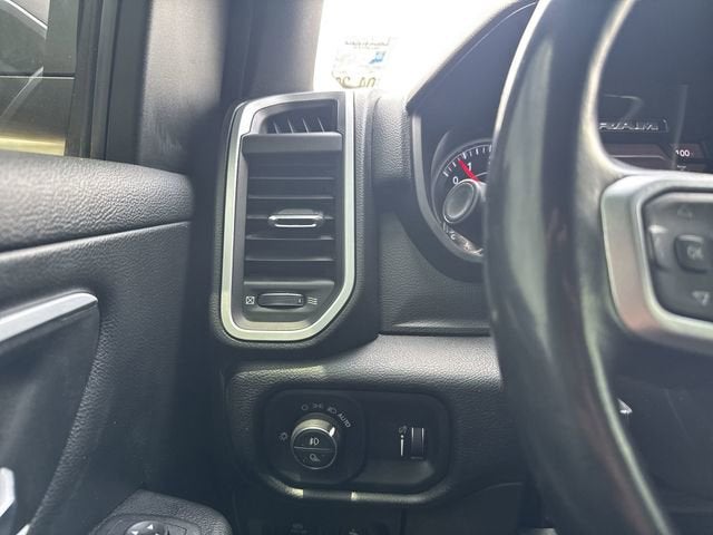 2022 RAM 1500 Big Horn Crew Cab 4x2 5'7" Box