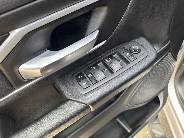 2022 RAM 1500 Big Horn Crew Cab 4x2 5'7" Box