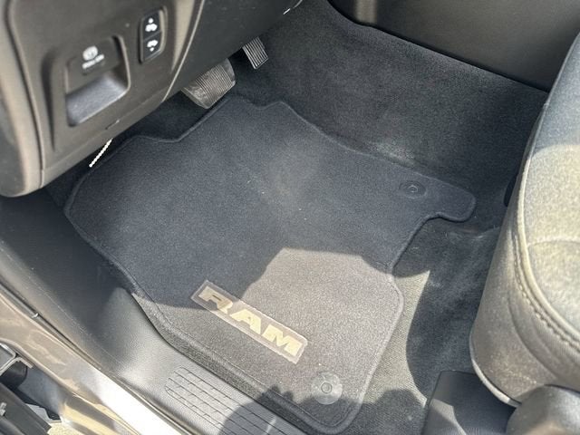 2022 RAM 1500 Big Horn Crew Cab 4x2 5'7" Box