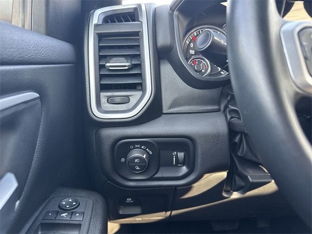 2023 RAM 1500 Big Horn Crew Cab 4x4 5'7" Box