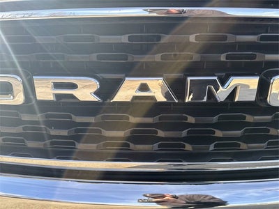 2023 RAM 1500 Big Horn Crew Cab 4x4 5'7" Box