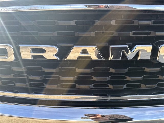 2023 RAM 1500 Big Horn Crew Cab 4x4 5'7" Box