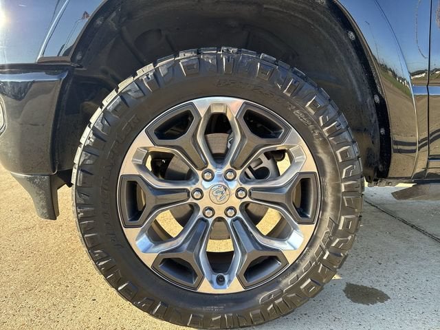 2022 RAM 1500 Limited Crew Cab 4x4 5'7" Box
