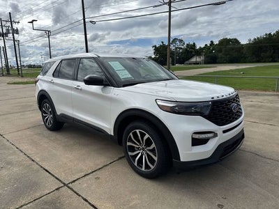 2022 Ford Explorer ST-Line