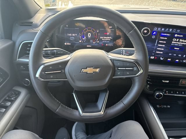 2025 Chevrolet Suburban LT