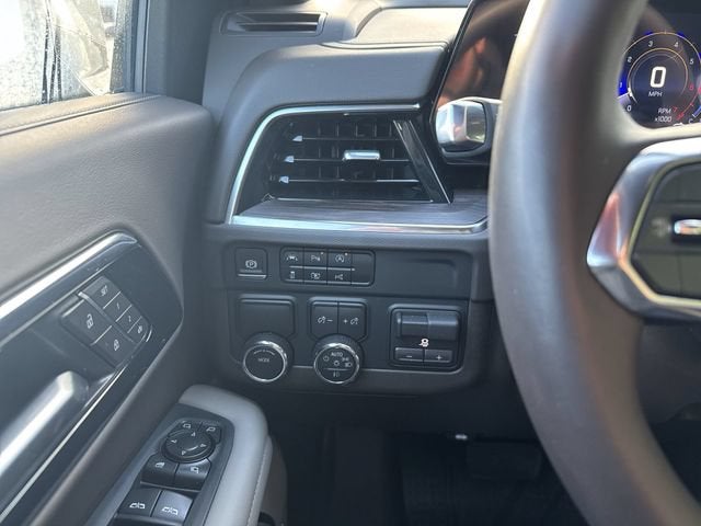 2025 Chevrolet Suburban LT