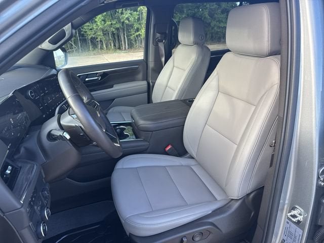 2025 Chevrolet Suburban LT