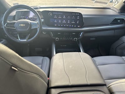 2025 Chevrolet Suburban LT