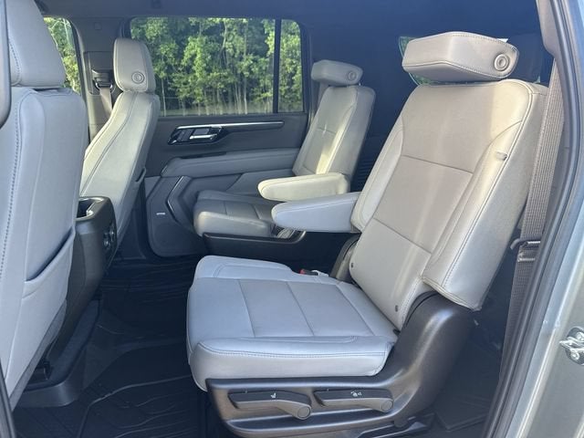 2025 Chevrolet Suburban LT