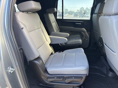 2025 Chevrolet Suburban LT