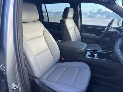 2025 Chevrolet Suburban LT