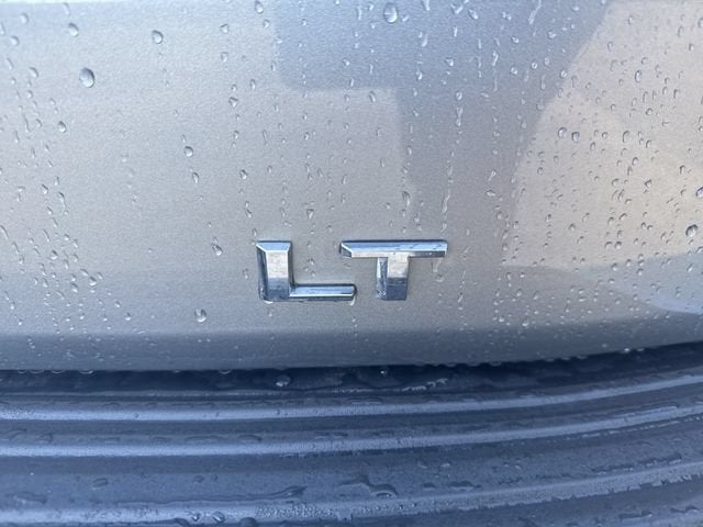 2025 Chevrolet Suburban LT