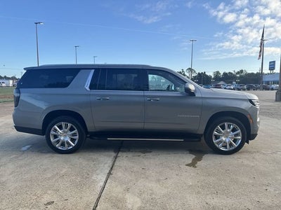 2025 Chevrolet Suburban LT
