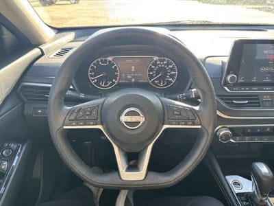 2023 Nissan Altima SV FWD