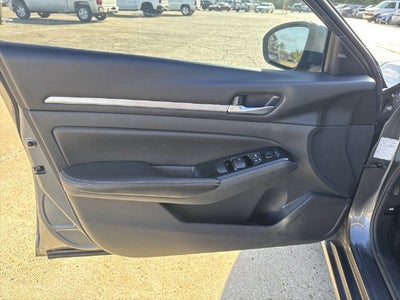 2023 Nissan Altima SV FWD