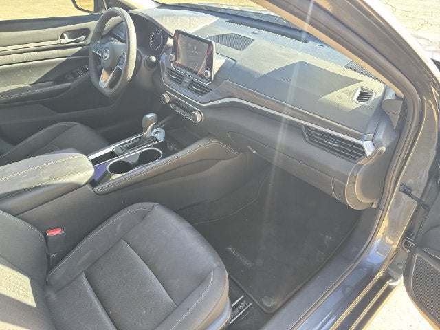 2023 Nissan Altima SV FWD