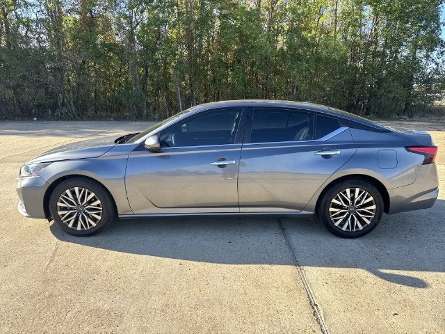 2023 Nissan Altima SV FWD
