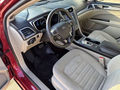 2020 Ford Fusion SE