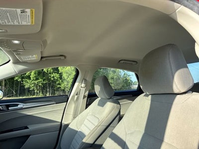 2020 Ford Fusion SE