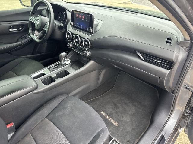 2022 Nissan Sentra SV Xtronic CVT