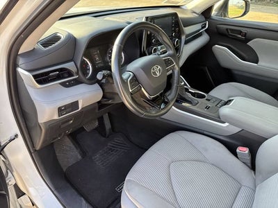 2021 Toyota Highlander LE