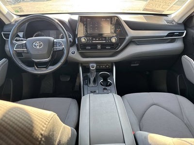 2021 Toyota Highlander LE