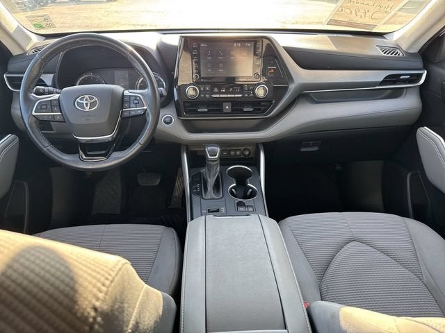 2021 Toyota Highlander LE