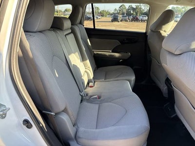 2021 Toyota Highlander LE