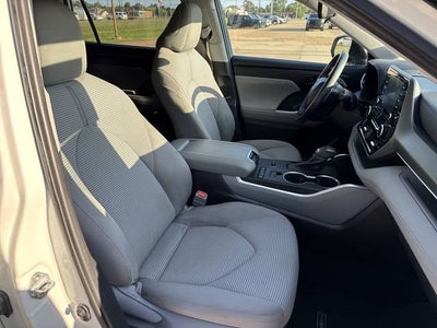 2021 Toyota Highlander LE