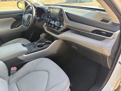 2021 Toyota Highlander LE