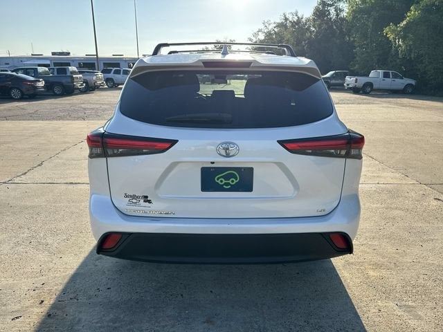 2021 Toyota Highlander LE